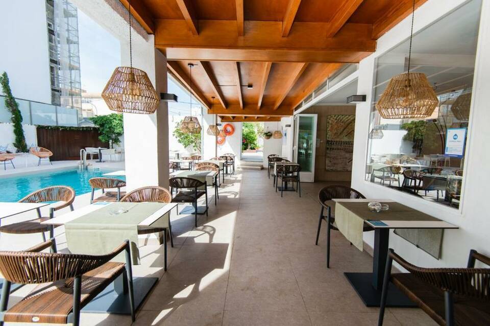 Flacalco Hotel & Apartments 4