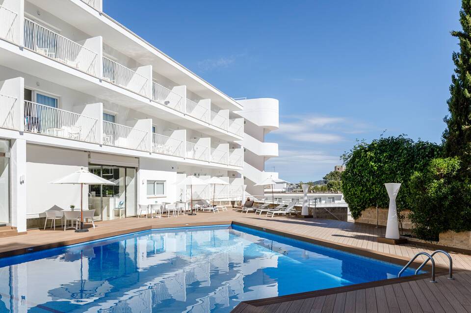 Tora Hotel inkl. Mietwagen 1