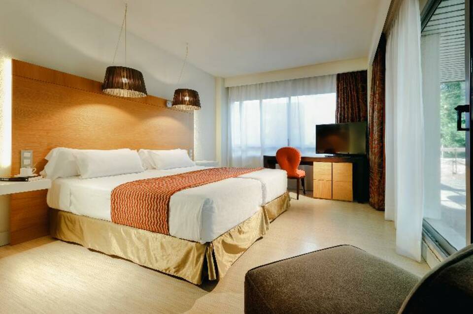 Hesperia Sevilla 1