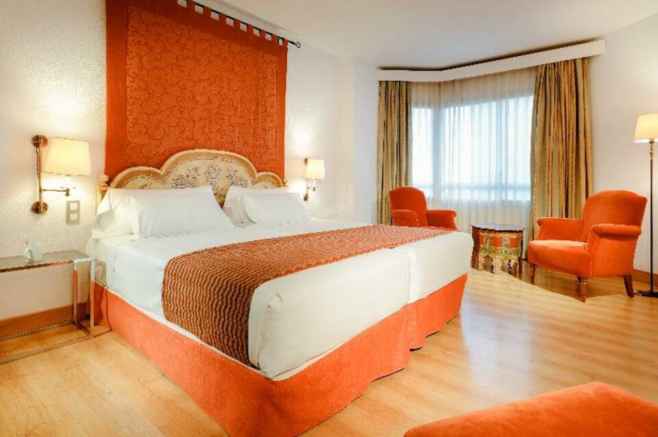 Hesperia Sevilla 2