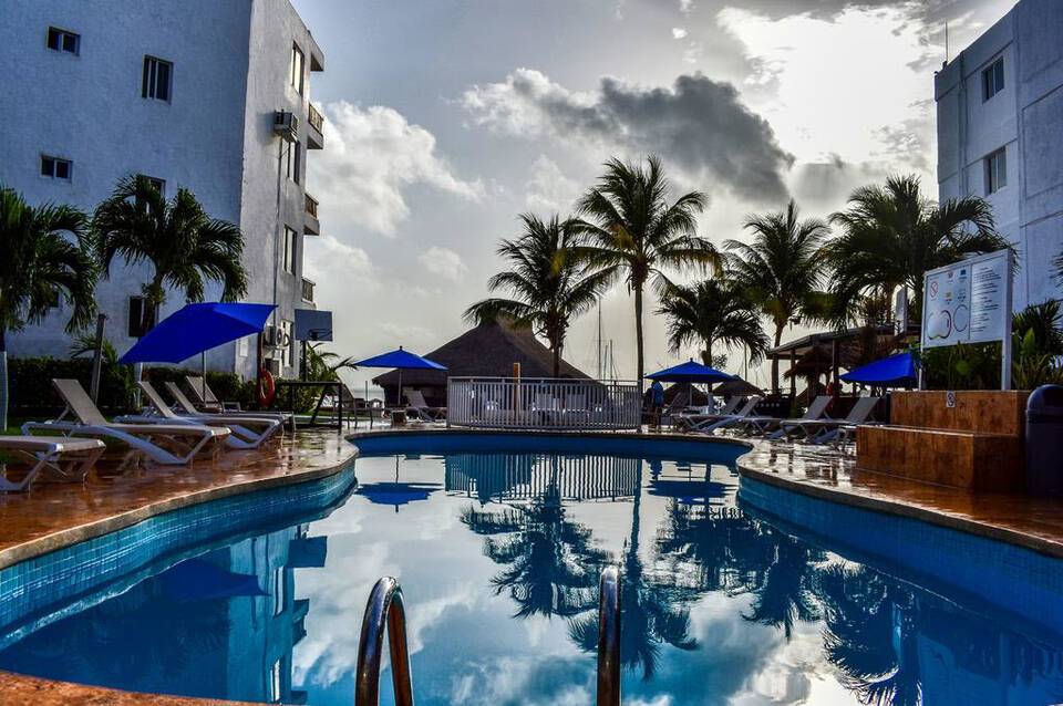 Imperial Las Perlas 1
