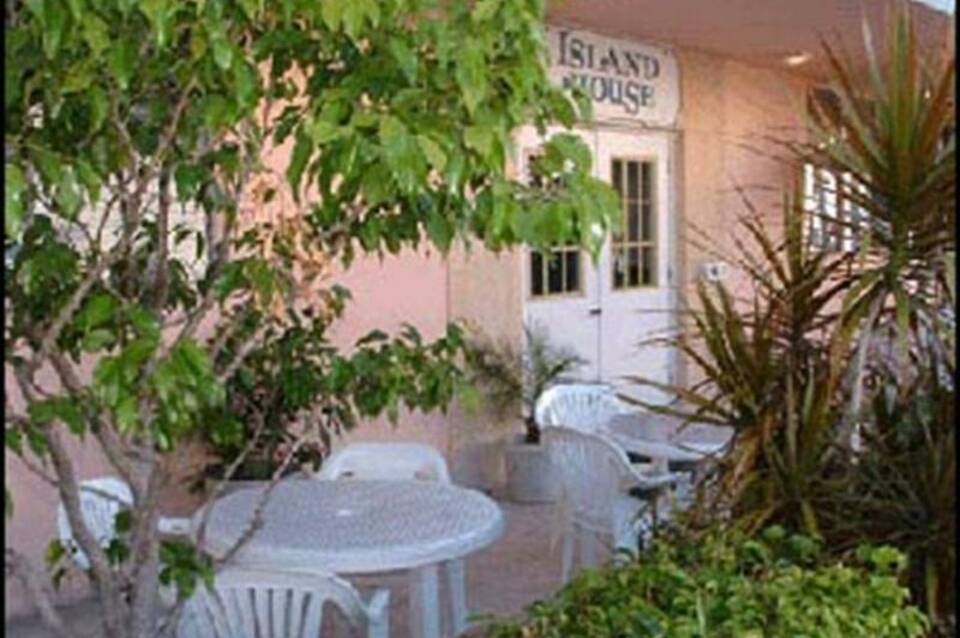 Island House 3