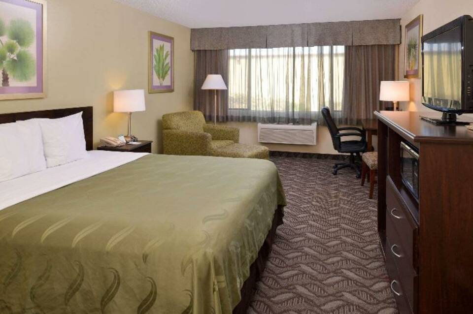 Quality Inn & Suites Montebello - Los Angeles 2