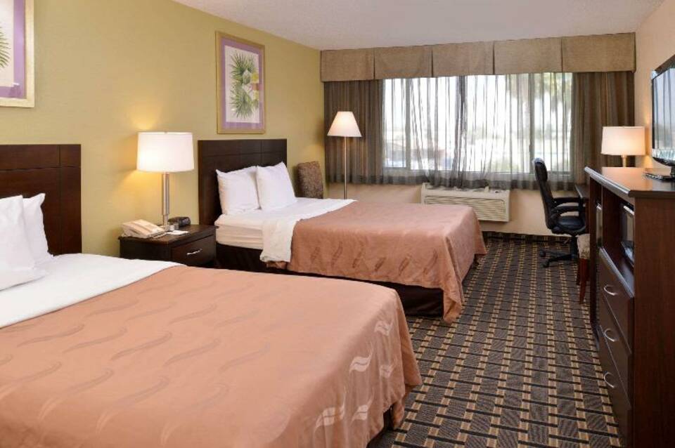 Quality Inn & Suites Montebello - Los Angeles 4