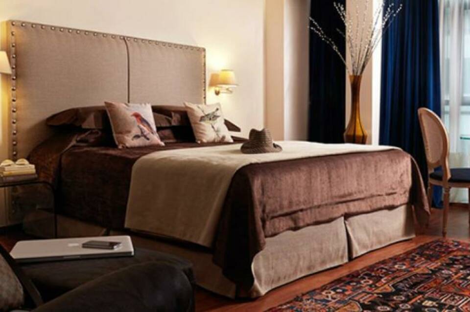 Best Western Plus Embassy Hotel 2