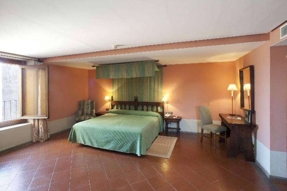 Parador De Cardona 5