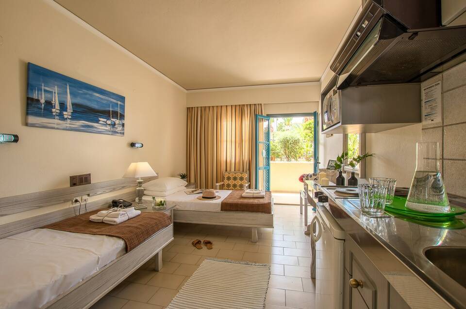 Dedalos Hotel 5