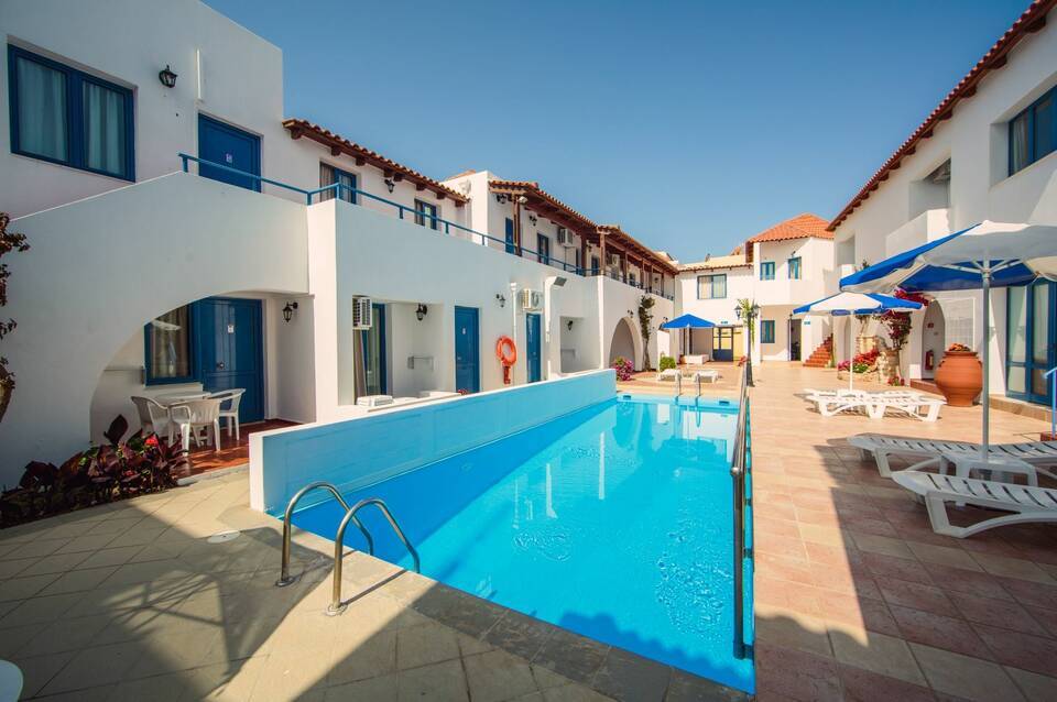 Iliana Hotel 3