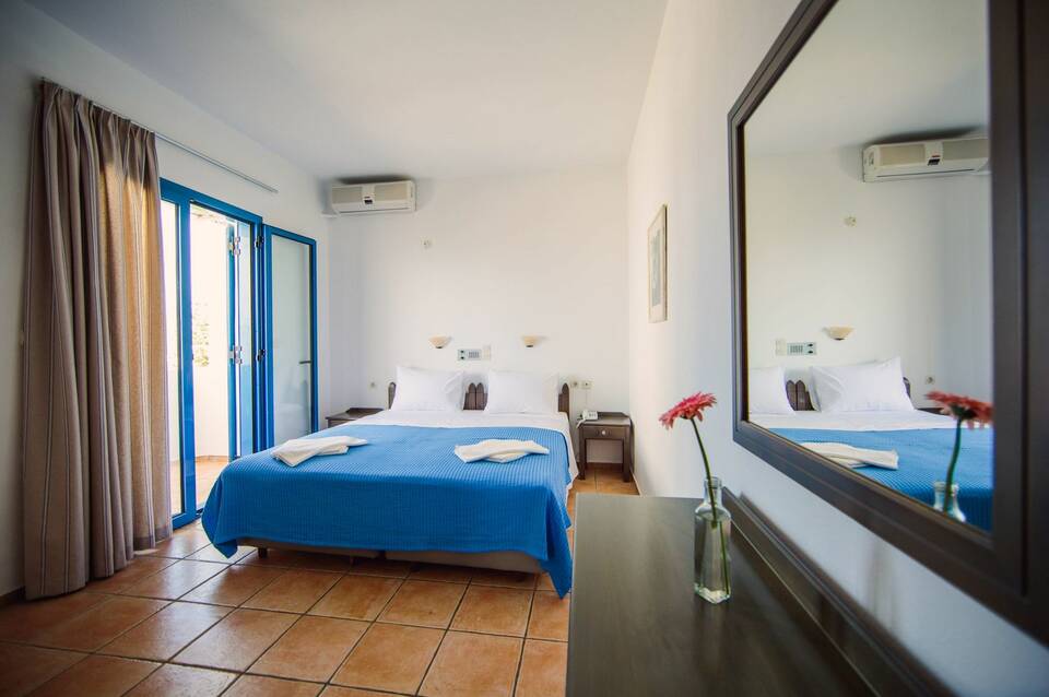 Iliana Hotel 5