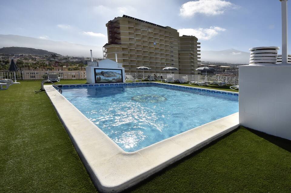 Skyview Hotel by LIVVO 1