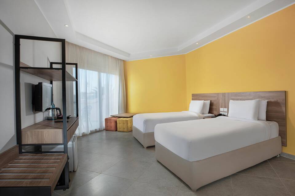 V Beach Resort - Sahl Hasheesh 5