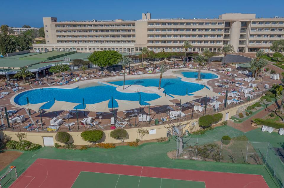 Club Cala Romani  1