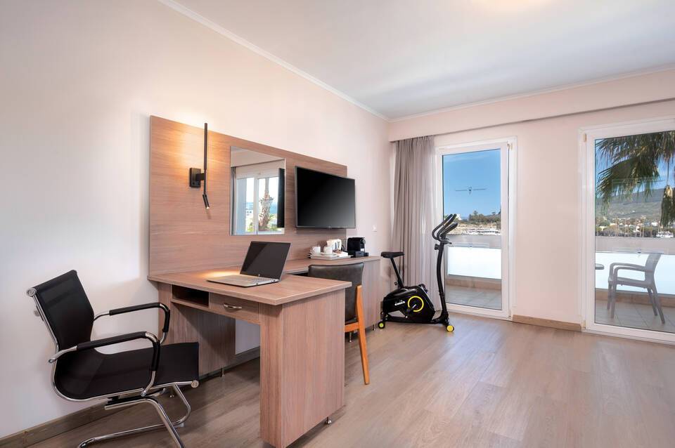 Kosta Palace City Hotel 4