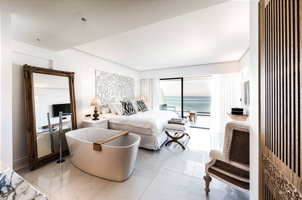 Abaton Island Resort & Spa 4