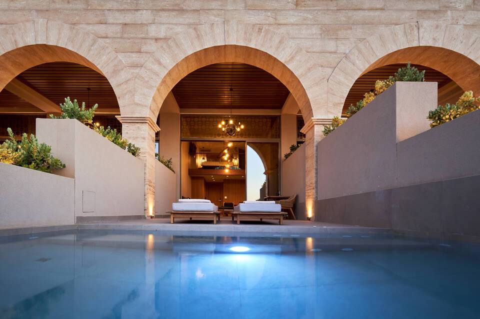 Castello Infinity Suites 4