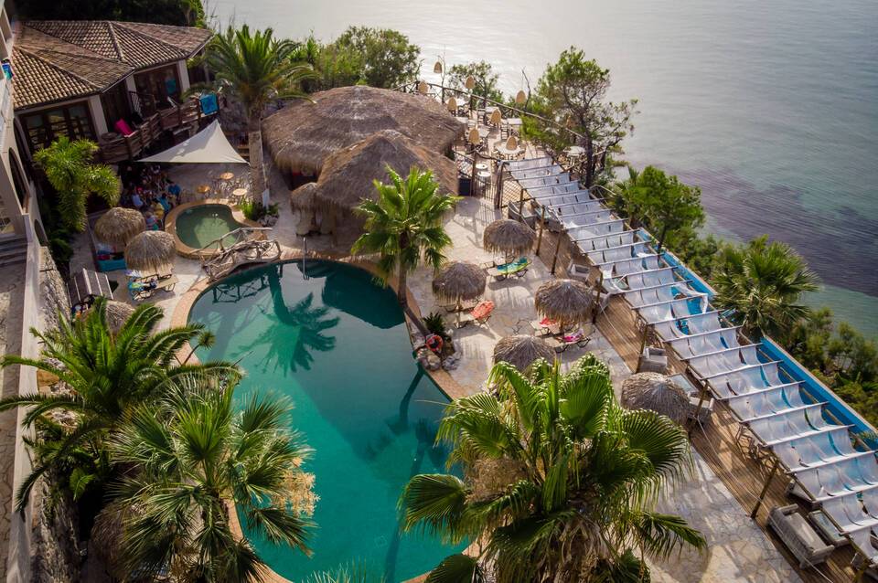 Gloria Maris Hotel Suites & Villas 2