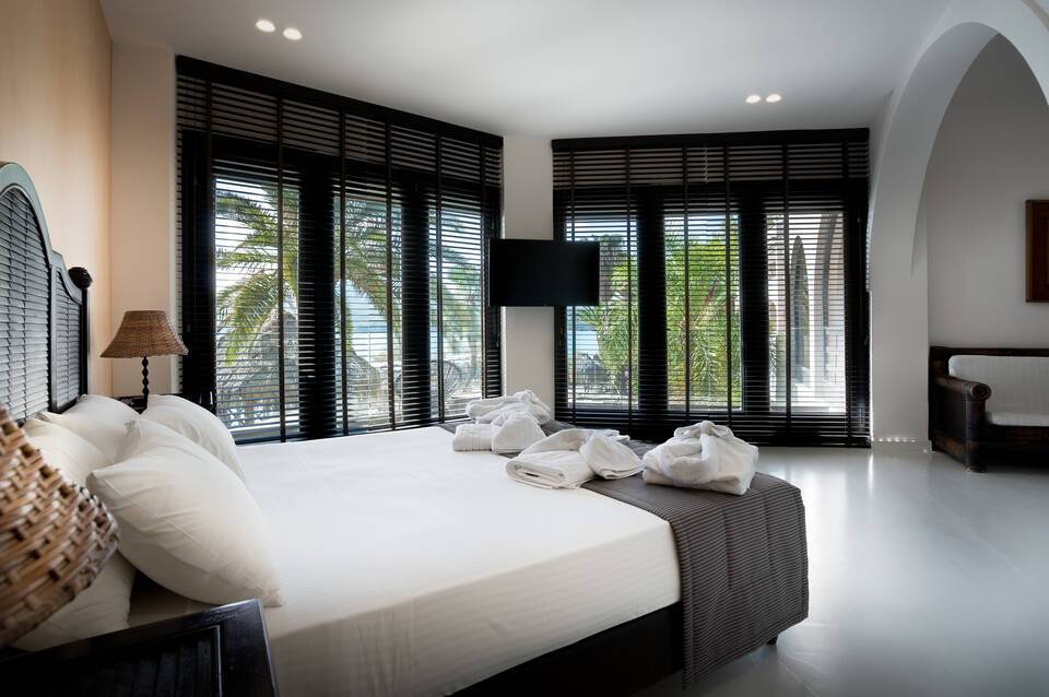 Gloria Maris Hotel Suites & Villas 3