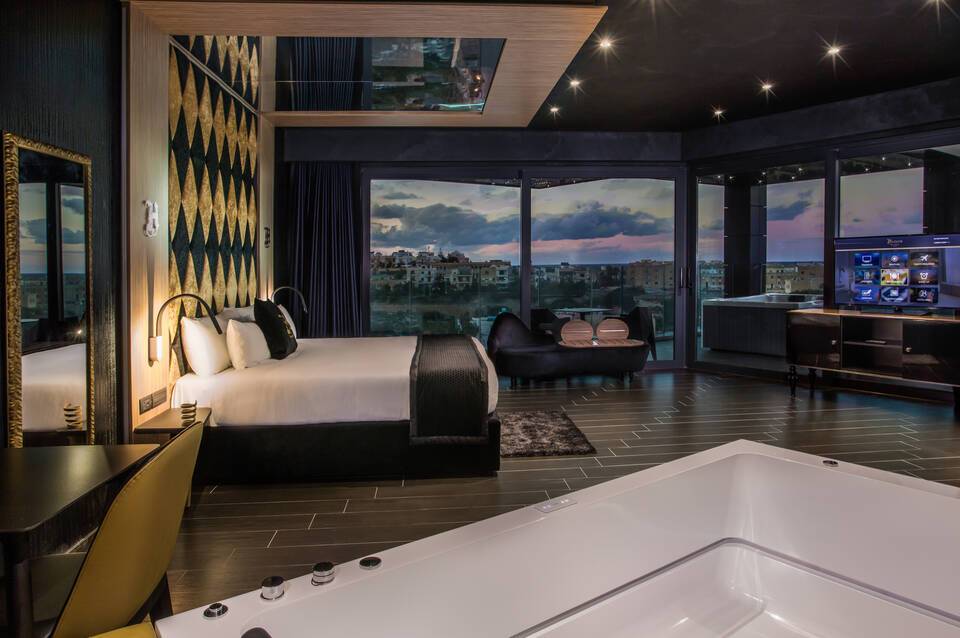 H Hotel 3