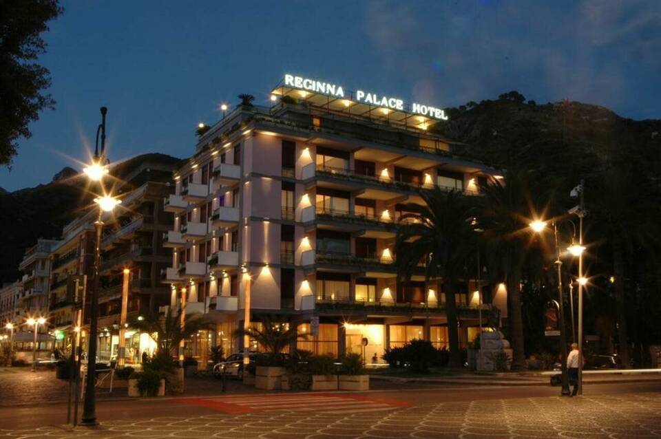 Reginna Palace 1
