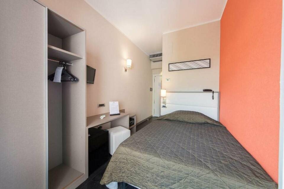Reginna Palace 5