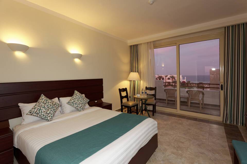 Three Corners Equinox Beach Resort 5