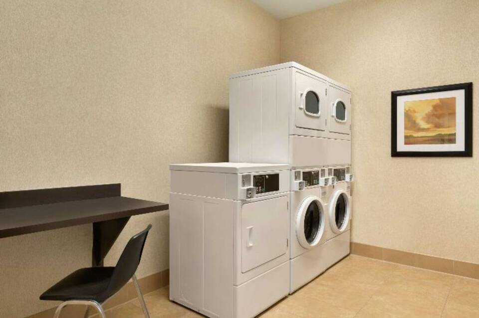 Hampton Inn & Suites Thousand Oaks 3