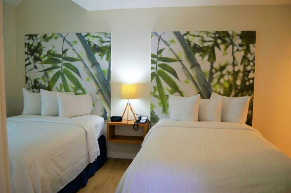 Doral Inn & Suites Miami Airport West 4