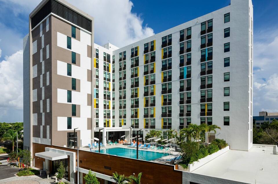 Aloft Miami Aventura 1