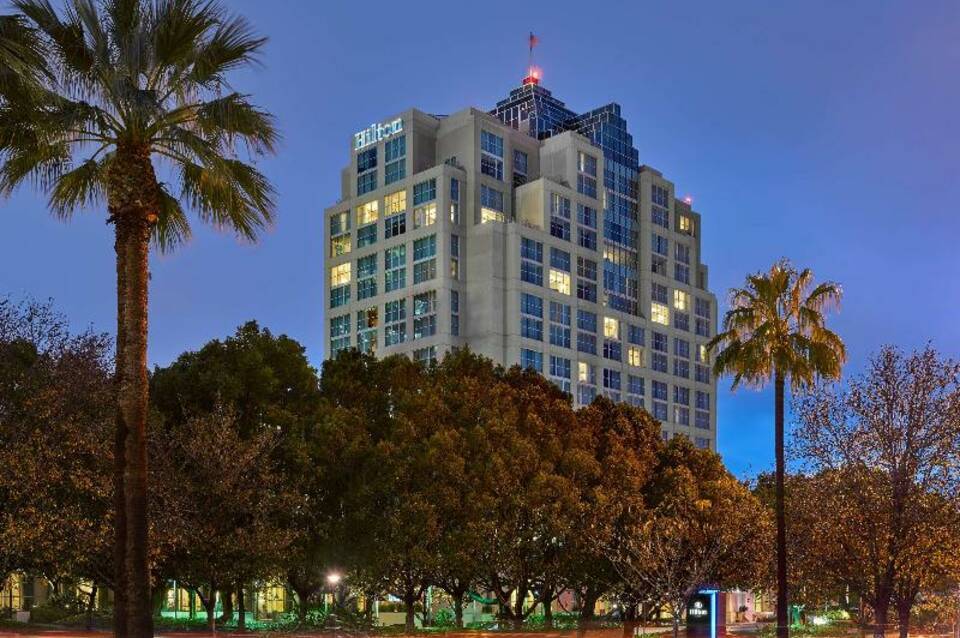 Hilton Los Angeles North-Glendale & Executive Meeting Center 3