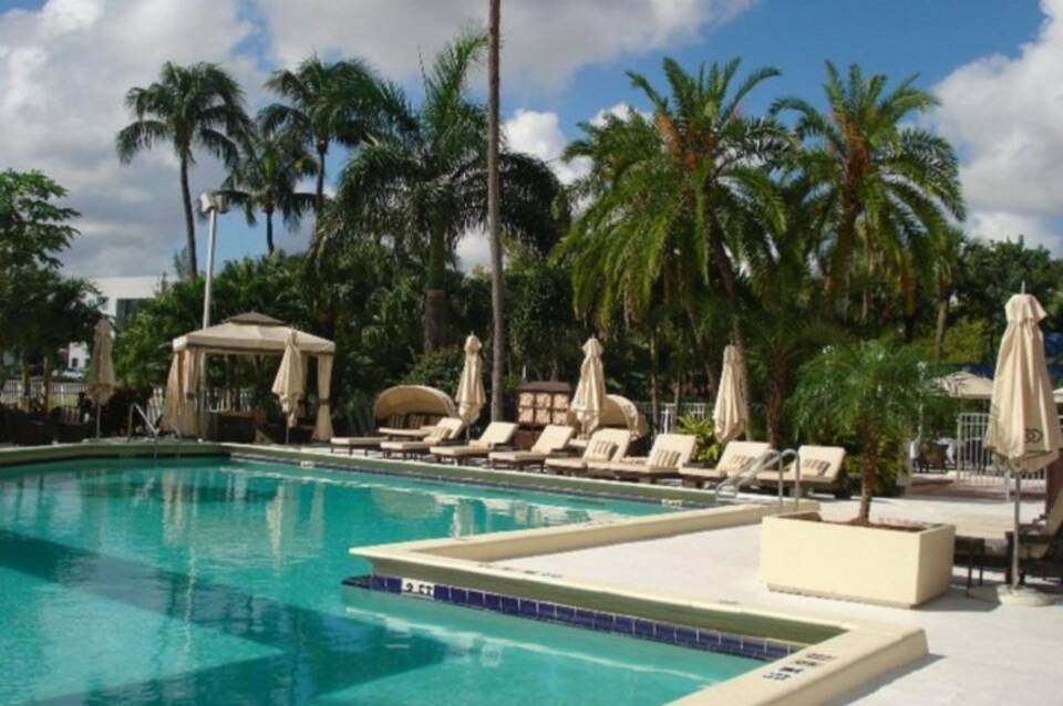Pullman Miami Airport 3
