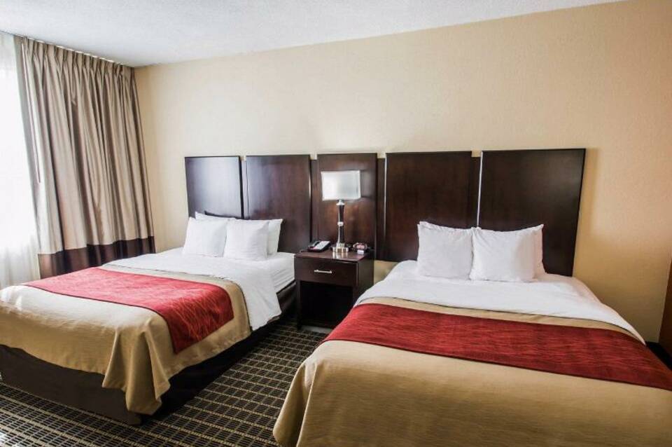 Clarion Inn & Suites Miami Airport 3