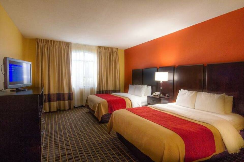 Clarion Inn & Suites Miami Airport 5