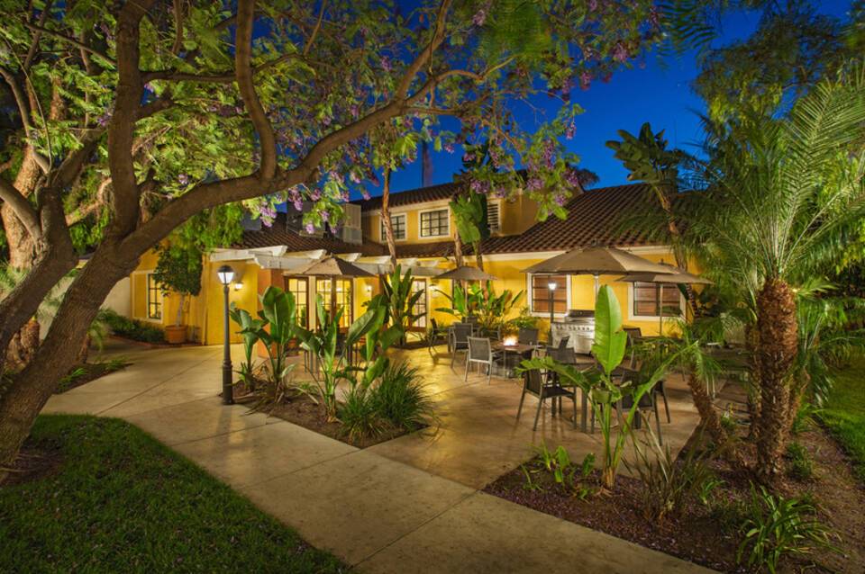 Clementine Hotel & Suites Anaheim 1