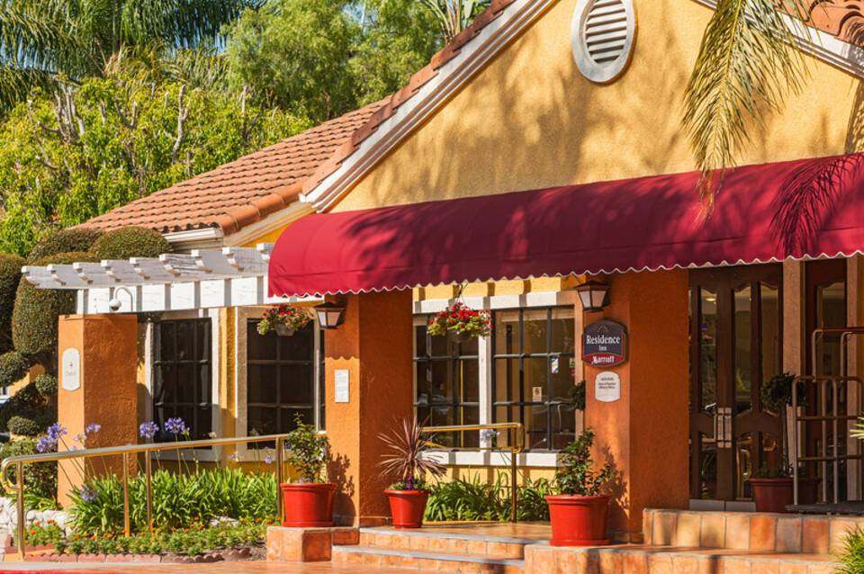 Clementine Hotel & Suites Anaheim 3