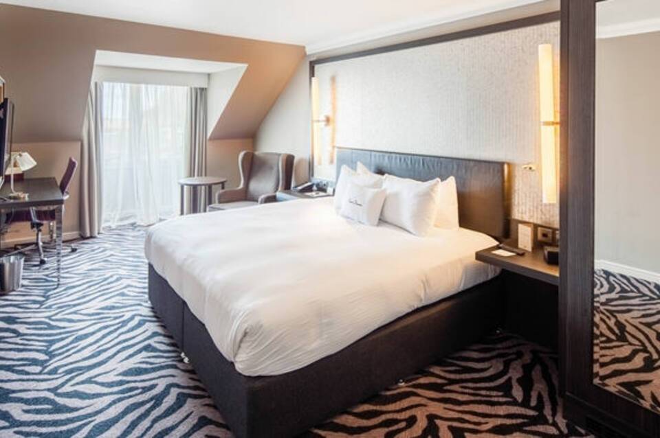 DoubleTree by Hilton Hotel Edinburgh City Centre 2