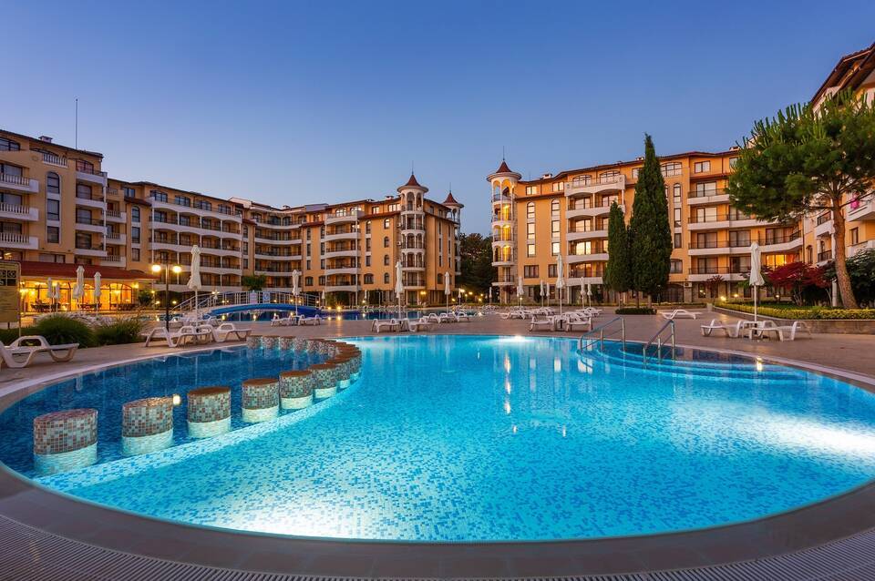 Royal Sun Holiday Complex 4