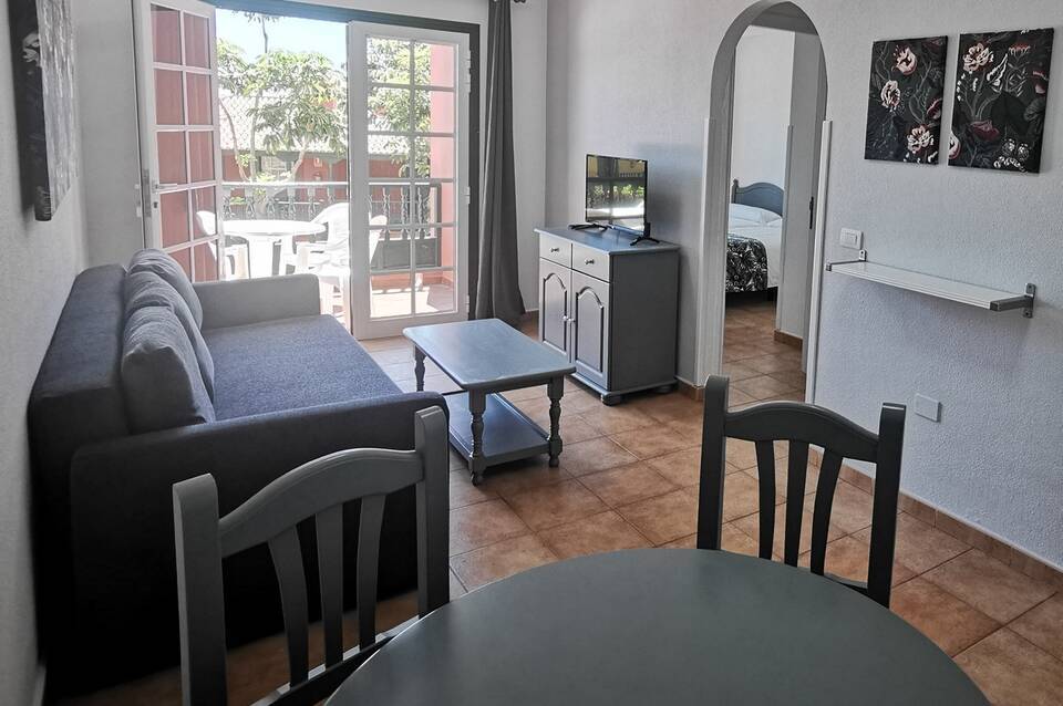 Apartamentos Oasis San Antonio 2