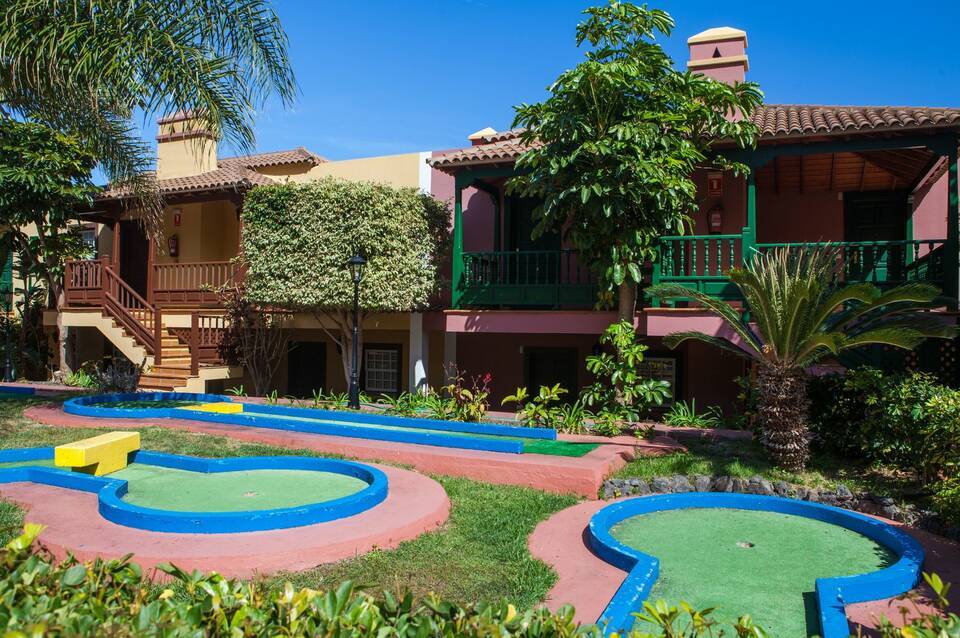 Apartamentos Oasis San Antonio 3