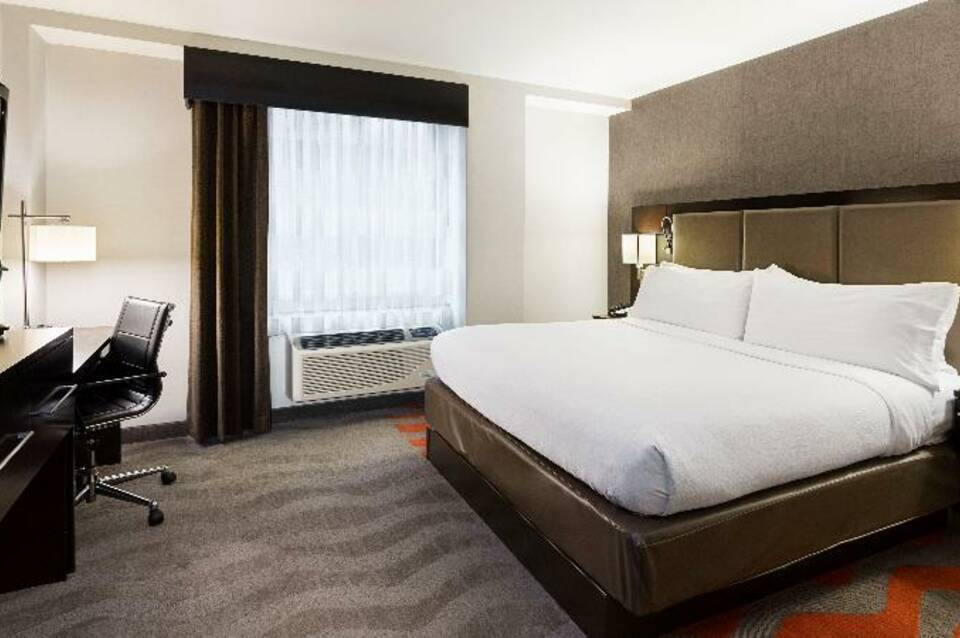 Holiday Inn NYC Lower East Side 2