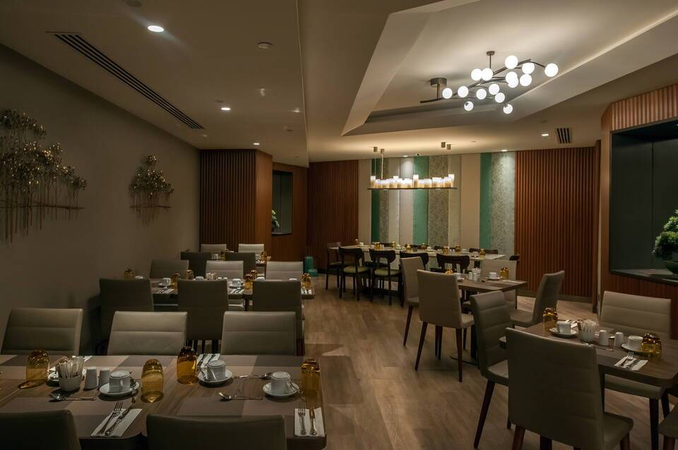 Doubletree by Hilton Istanbul Sirkeci 2