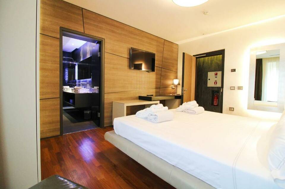 Divina Luxury Hotel 2