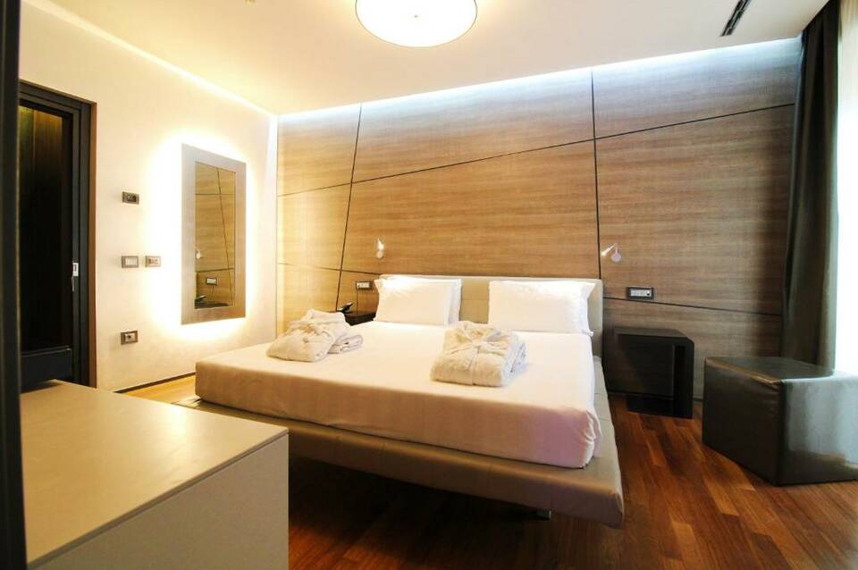 Divina Luxury Hotel 4