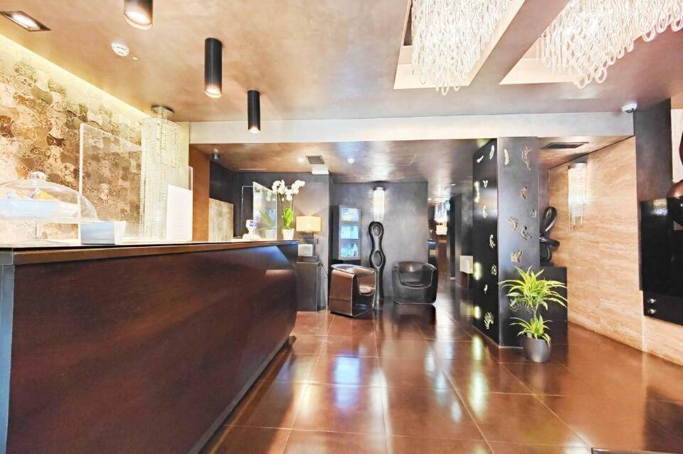 Divina Luxury Hotel 5