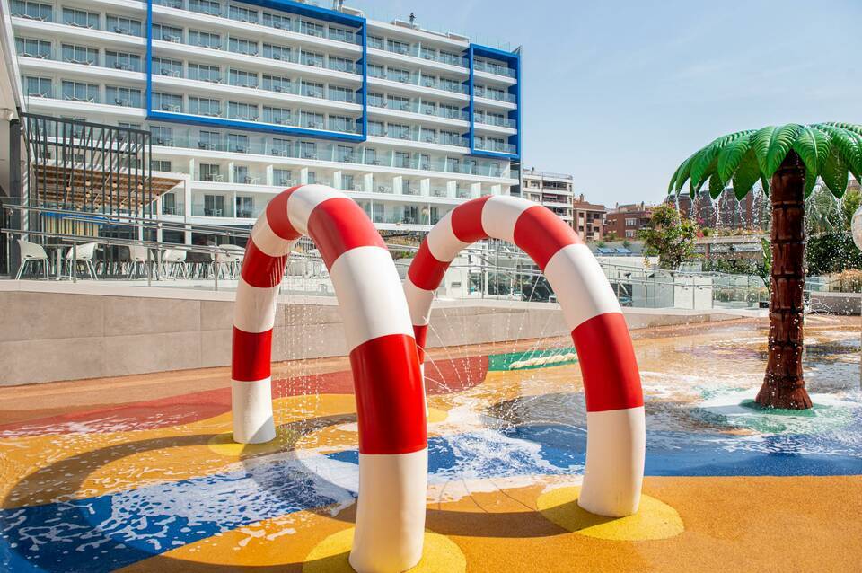 L'Azure Hotel 2