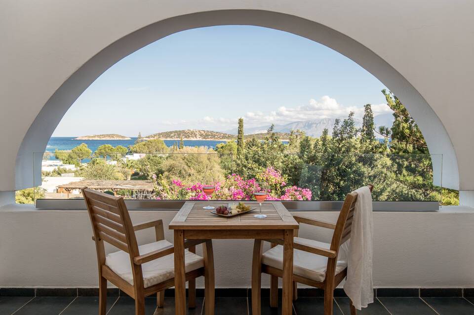 Minos Beach art hotel 4