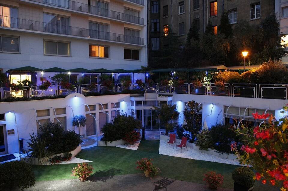 Hôtel Charlemagne 2