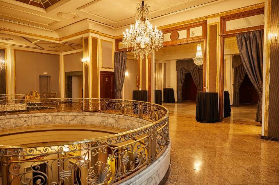 El Avenida Palace Hotel 5