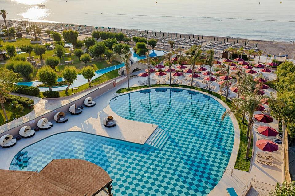 Esperos Palace Resort & Spa 1
