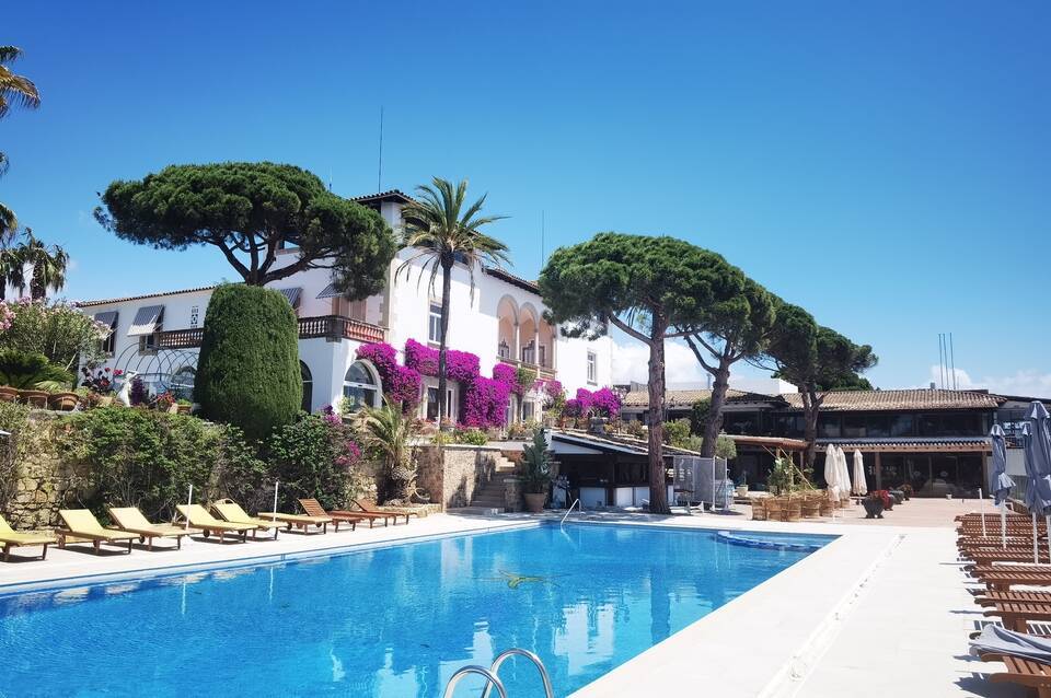 Hotel Roger De Flor By Seleqtta 4