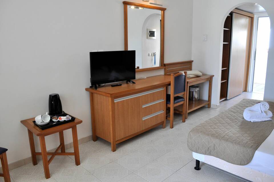 Cyprotel Faliraki Hotel 3